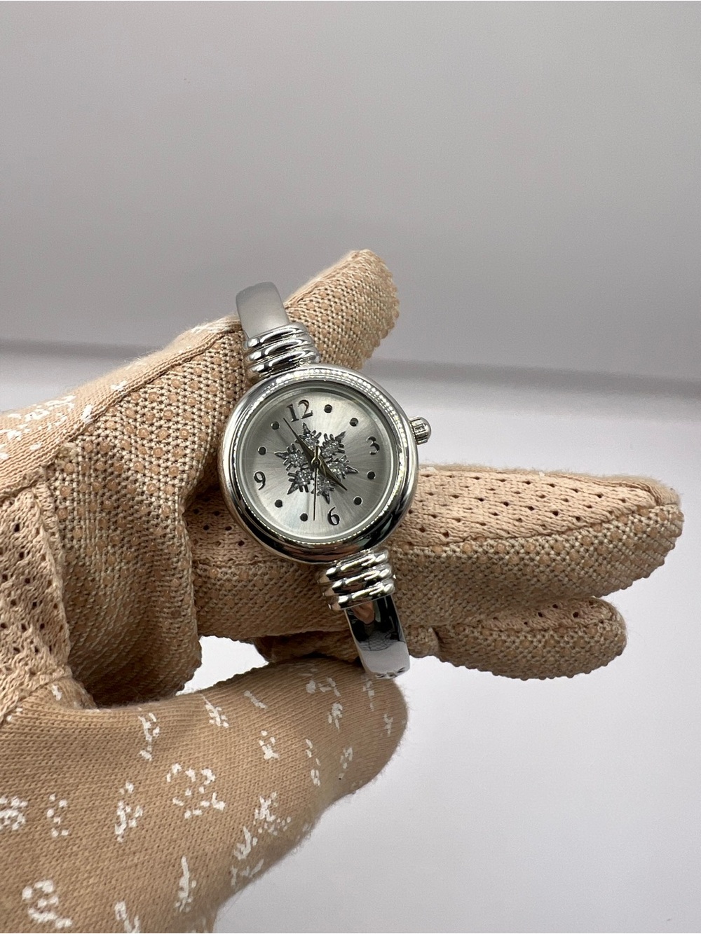 Snowflake Silver Tone Bangle Cuff Watch Holiday Fashion Jewelry